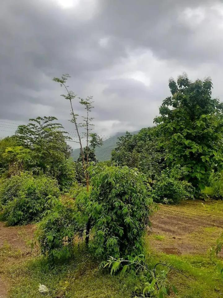 Madhura Farms Karjat Exteriör bild